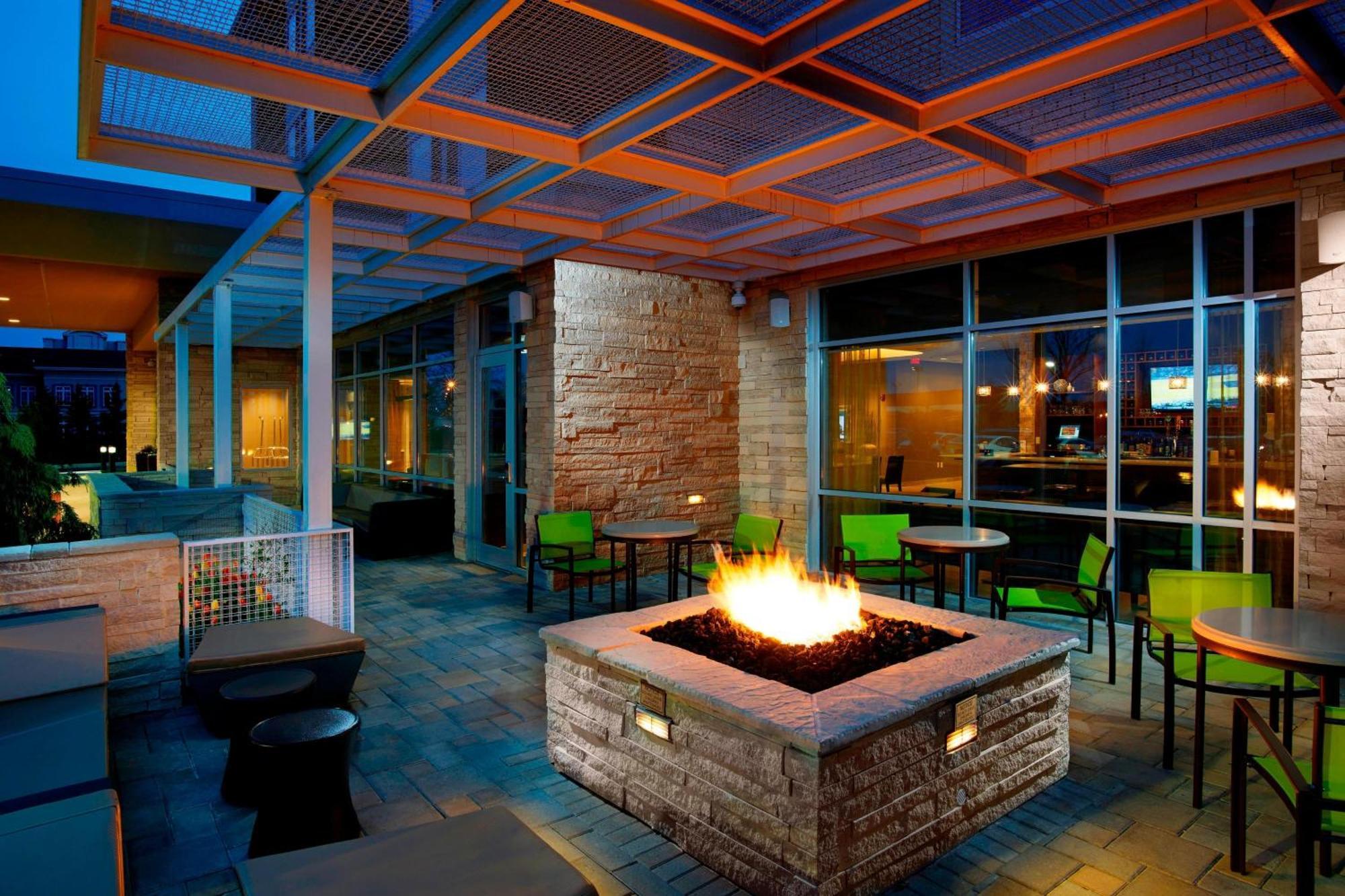 Springhill Suites By Marriott Dayton Бийвъркрийк Екстериор снимка
